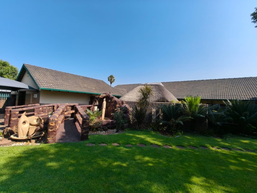 4 Bedroom Property for Sale in Safari Gardens North West